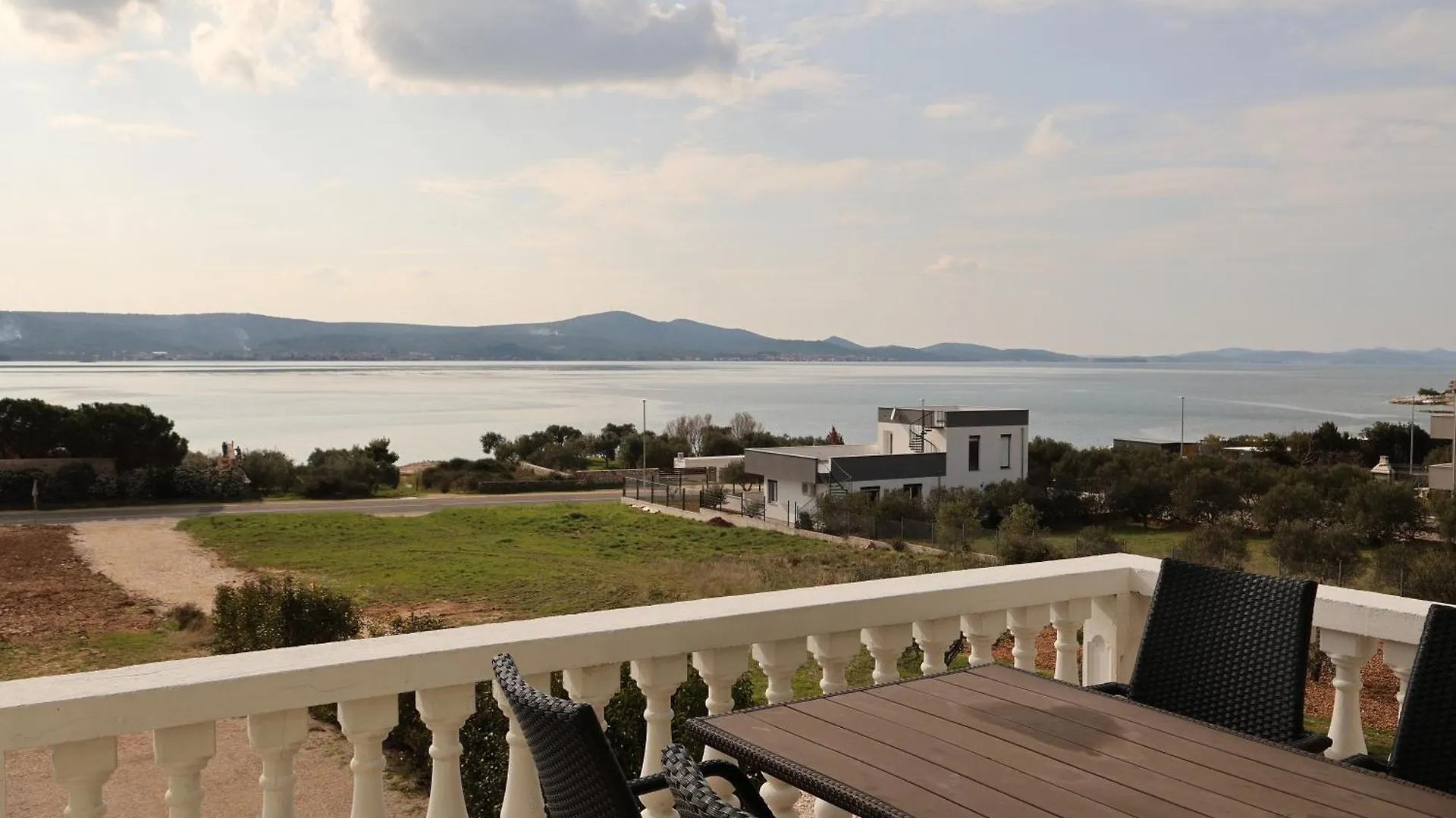סבטי פטר Apartments Marin Next To The Beach