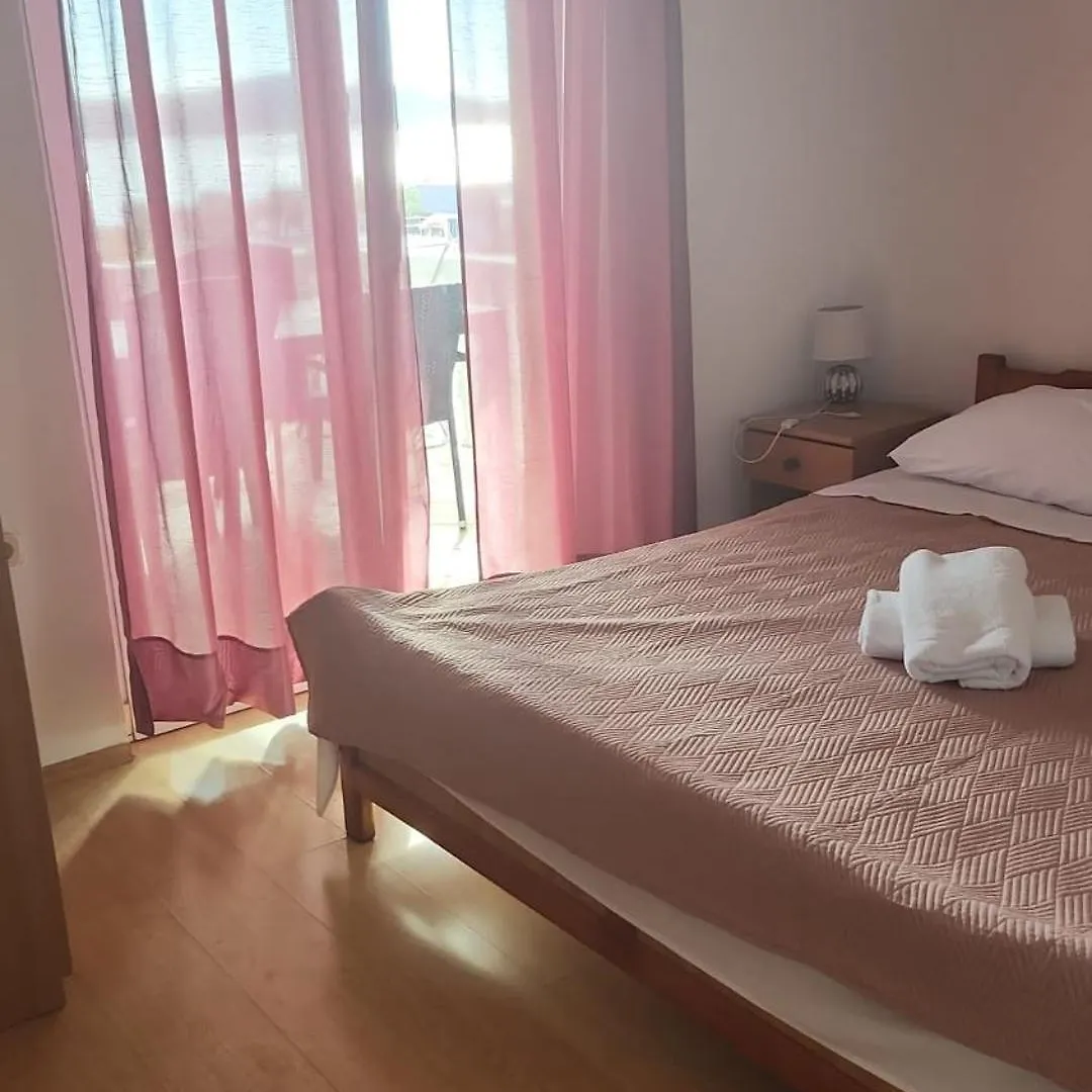סבטי פטר Apartments Marin Next To The Beach